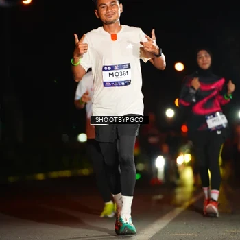 Runner Photo 7802598