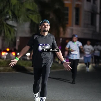 Runner Photo 7802610