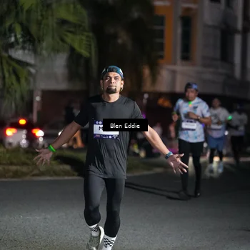 Runner Photo 7802645