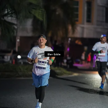 Runner Photo 7802651