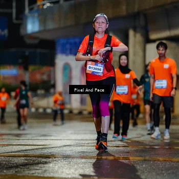 Runner Photo 7802670