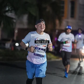 Runner Photo 7802695