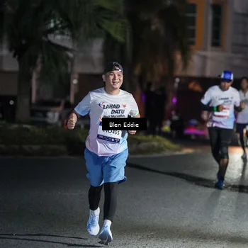 Runner Photo 7802702