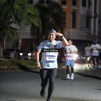 Runner Photo 7802705