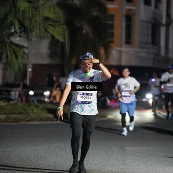 Runner Photo 7802715