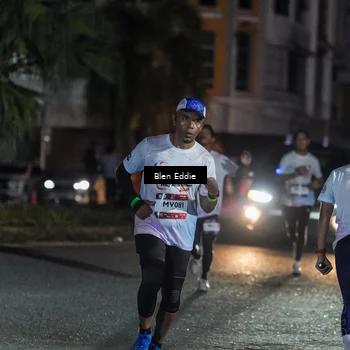 Runner Photo 7802726