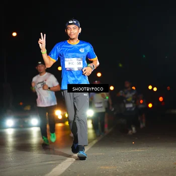 Runner Photo 7802750
