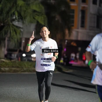 Runner Photo 7802752