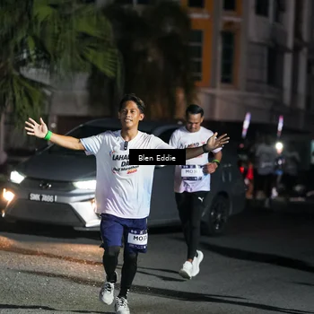 Runner Photo 7802753