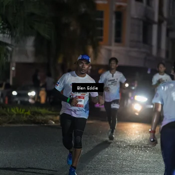 Runner Photo 7802754