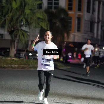 Runner Photo 7802771