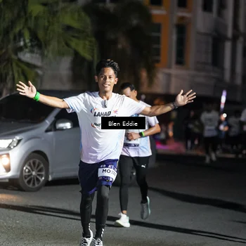 Runner Photo 7802772
