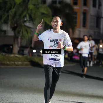 Runner Photo 7802777
