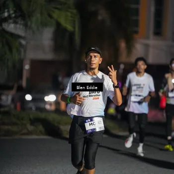 Runner Photo 7802804