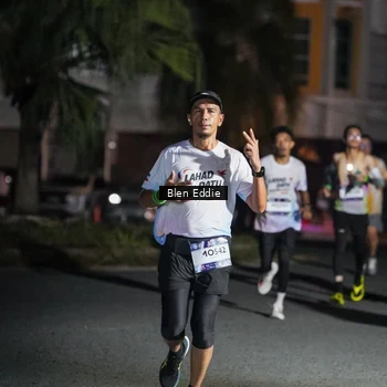 Runner Photo 7802815