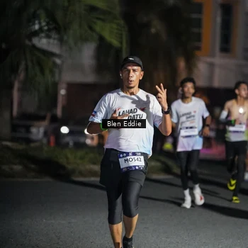 Runner Photo 7802821