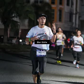 Runner Photo 7802822
