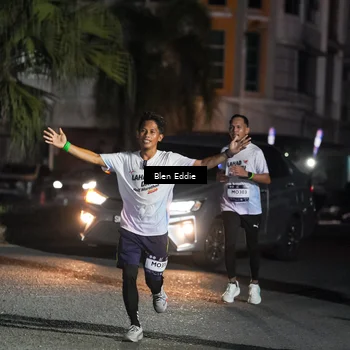 Runner Photo 7802824