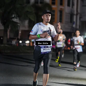 Runner Photo 7802832