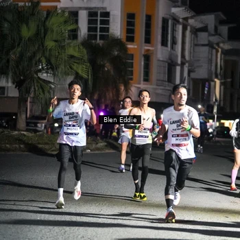 Runner Photo 7802834