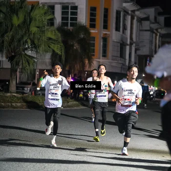 Runner Photo 7802837