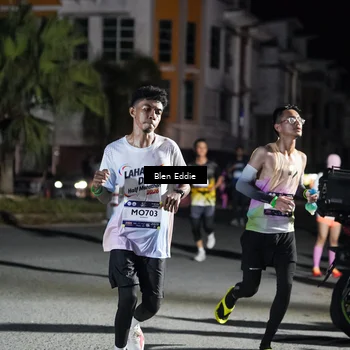 Runner Photo 7802839