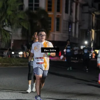 Runner Photo 7802857