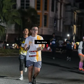 Runner Photo 7802863
