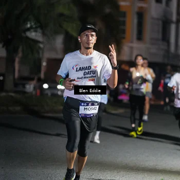 Runner Photo 7802879