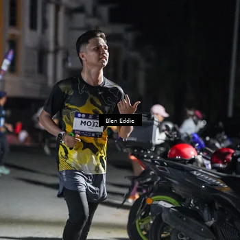 Runner Photo 7802880