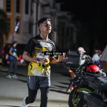 Runner Photo 7802883