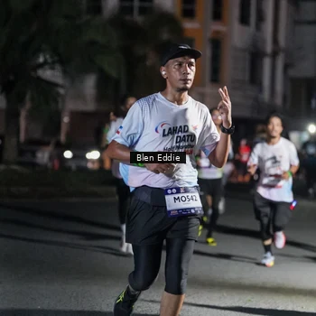 Runner Photo 7802894