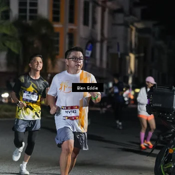 Runner Photo 7802899