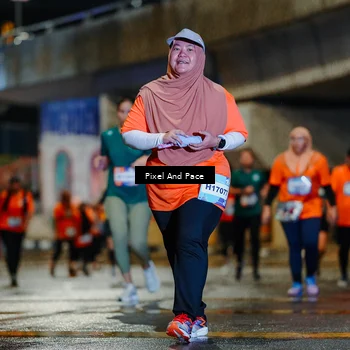 Runner Photo 7802900