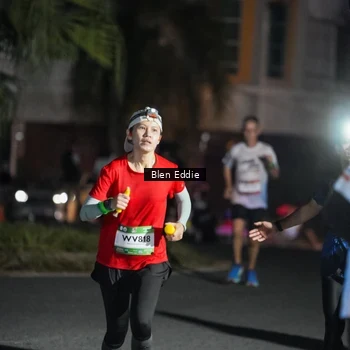 Runner Photo 7802904