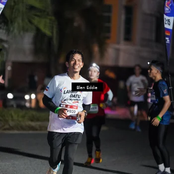 Runner Photo 7802914