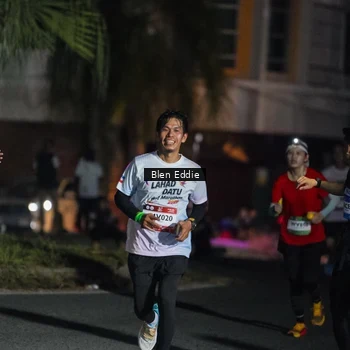Runner Photo 7802919