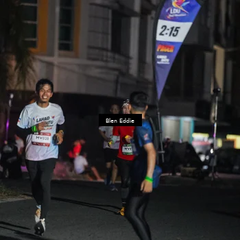 Runner Photo 7802925
