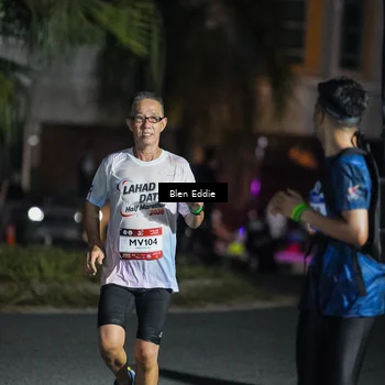 Runner Photo 7802939