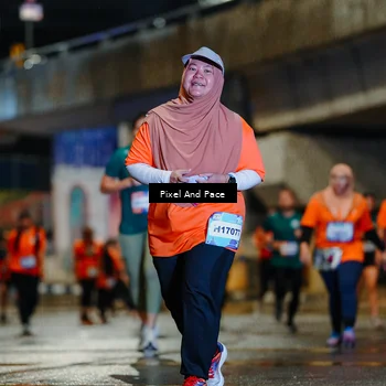 Runner Photo 7802944