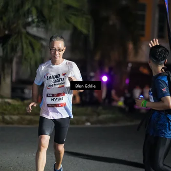 Runner Photo 7802949