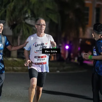 Runner Photo 7802968