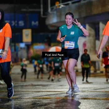 Runner Photo 7802990