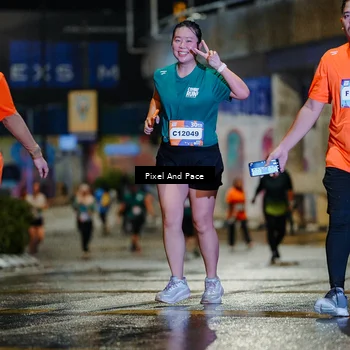 Runner Photo 7803002