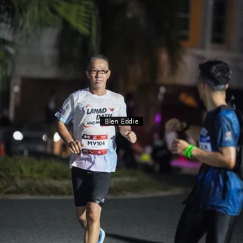 Runner Photo 7803004