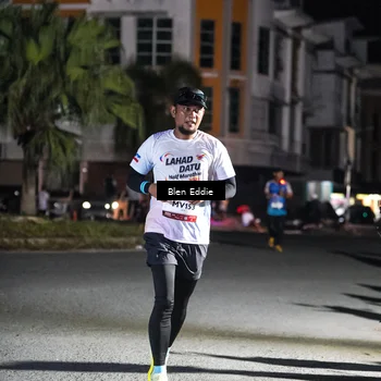 Runner Photo 7803009