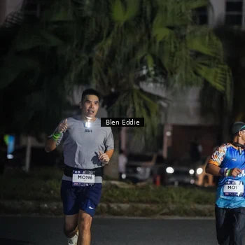 Runner Photo 7803036