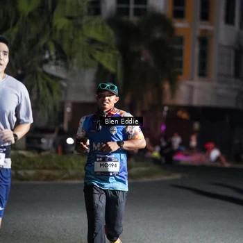 Runner Photo 7803059