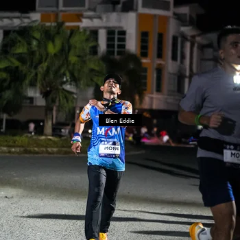 Runner Photo 7803064