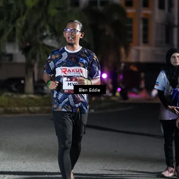Runner Photo 7803128